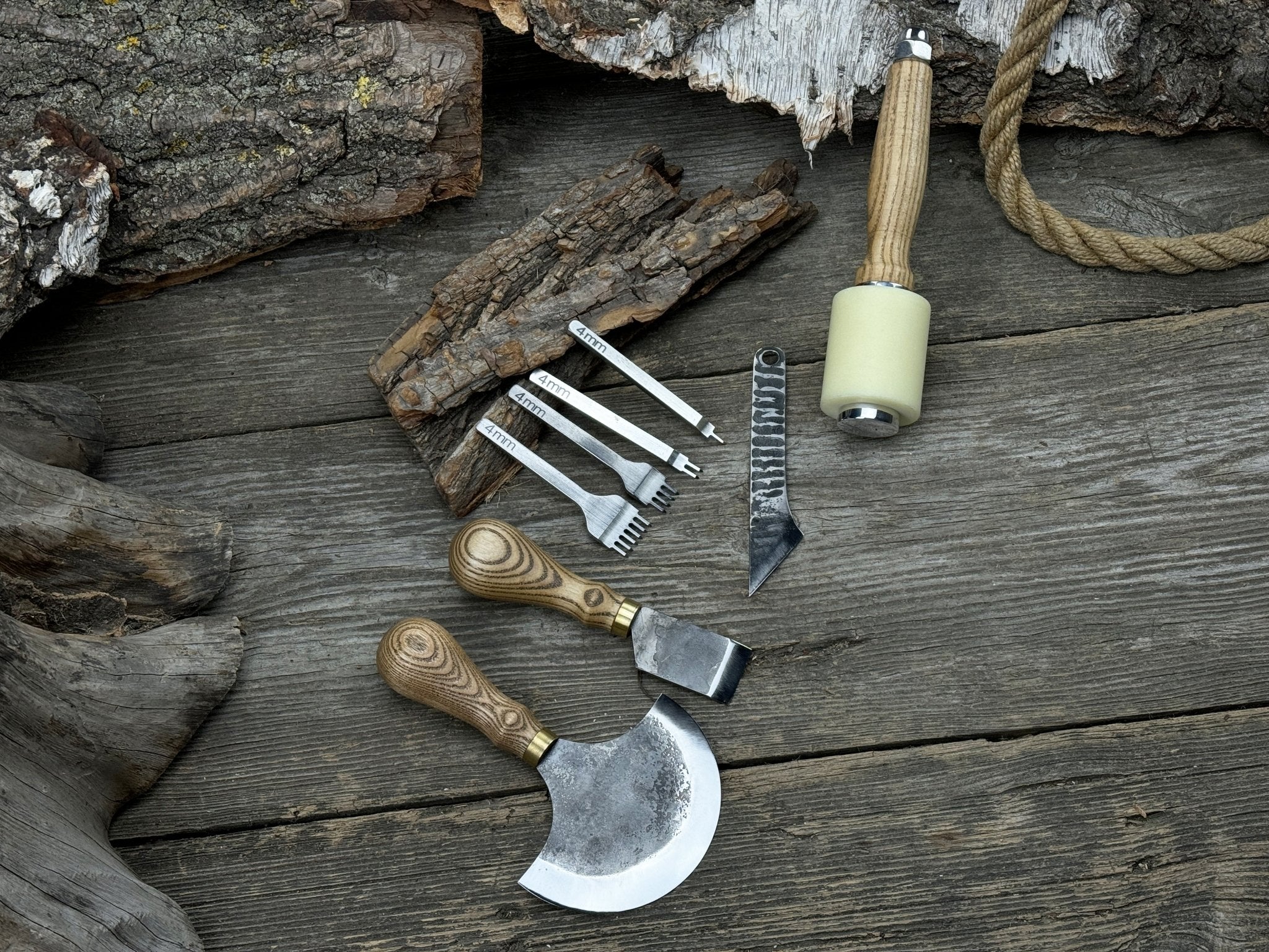 5-Piece Leather Working Tool Set With Nylon Mallet - Image 3