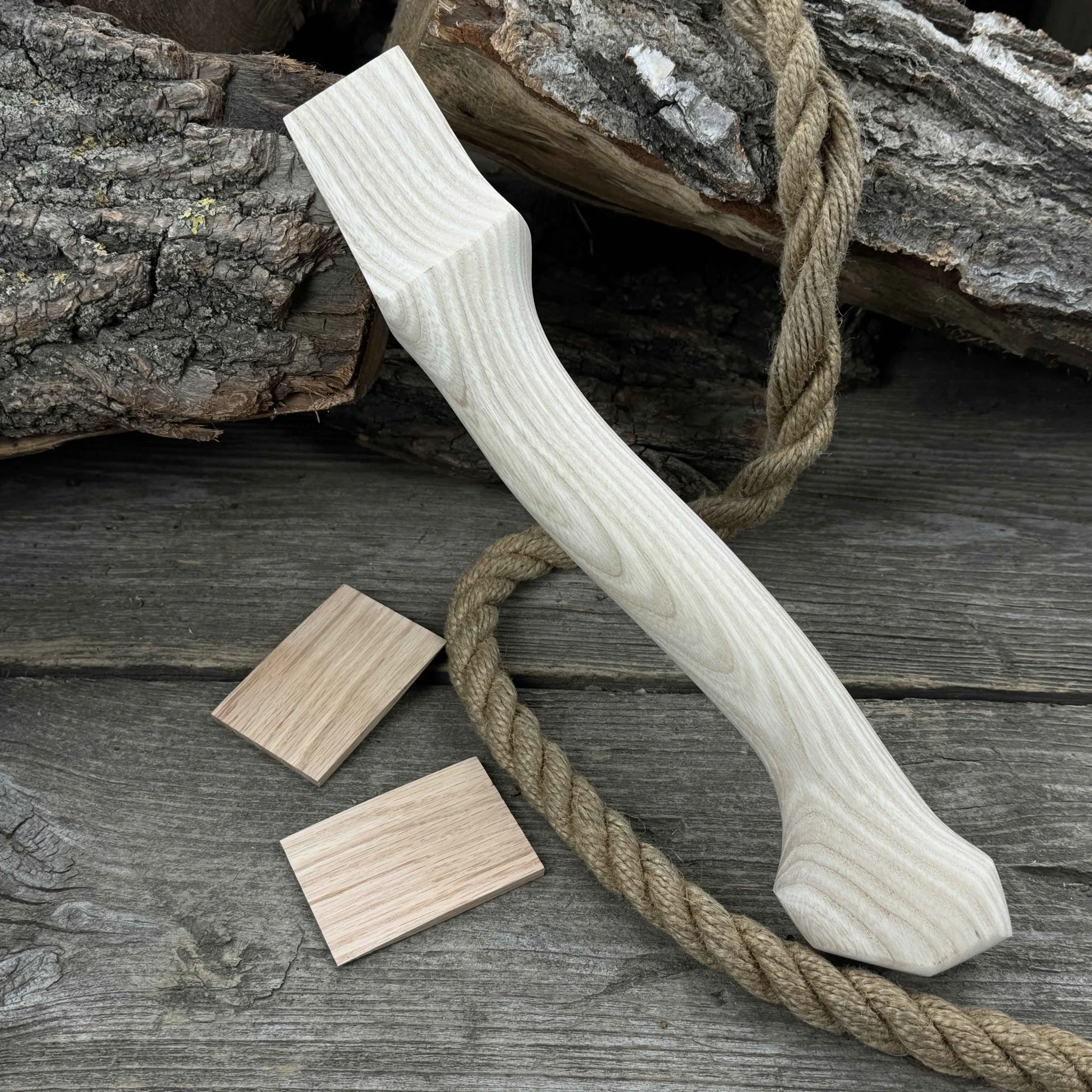 Ash Wood Axe Handle with Red Oak Wedges, 33 cm (12.99 inches) - Image 5