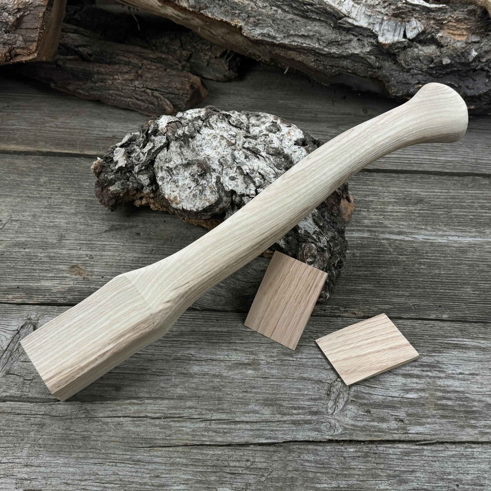 Ash Wood Axe Handle with Red Oak Wedges, 42 cm (16.54 in) - Image 10