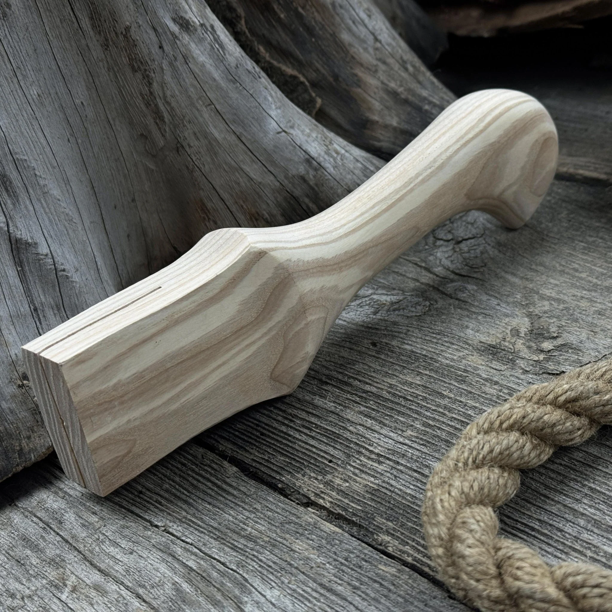 Ash Wood Handle for Adze or Axe, 23 cm (9.06 inches) with Red Oak Wedges - Image 3